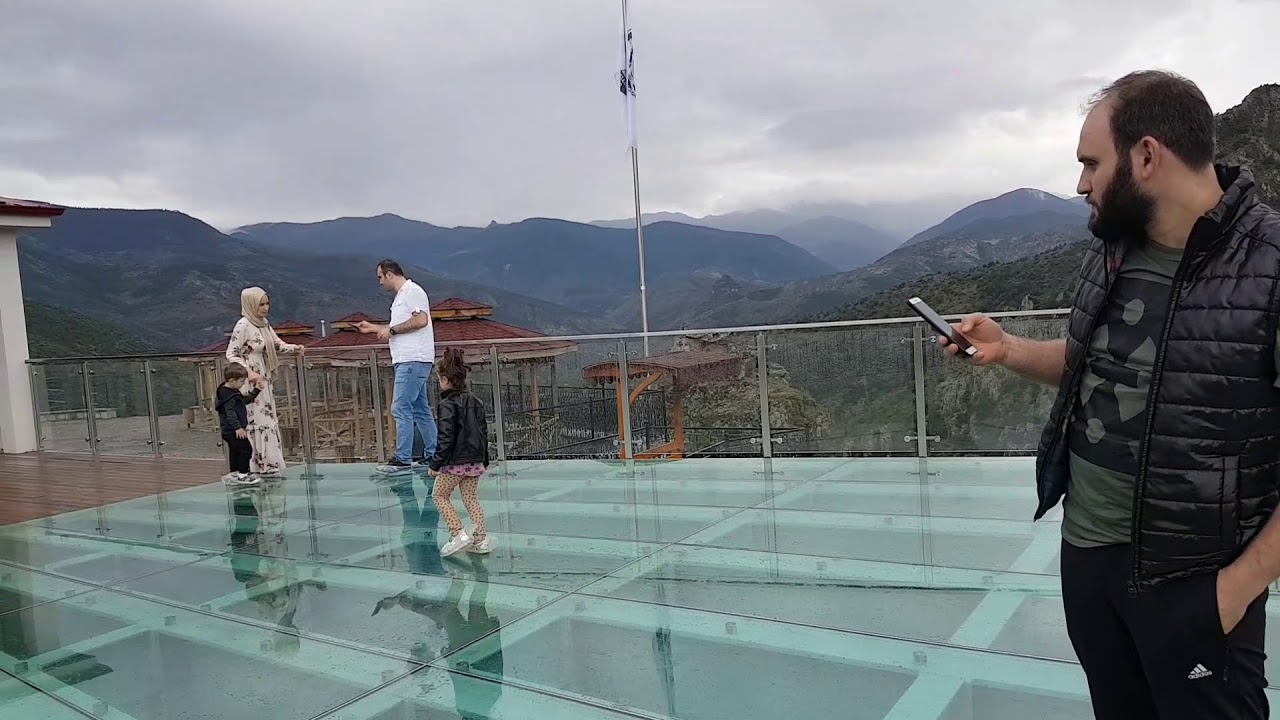 Türkiye'deki En Yüksek Cam Teras Torul'da, Tam 240 Metre !