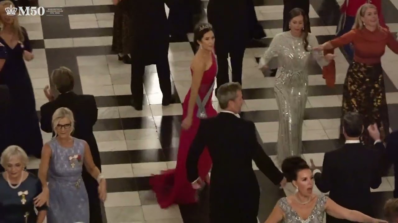 Les Lanciers i Riddersalen p&aring; Christiansborg Slot