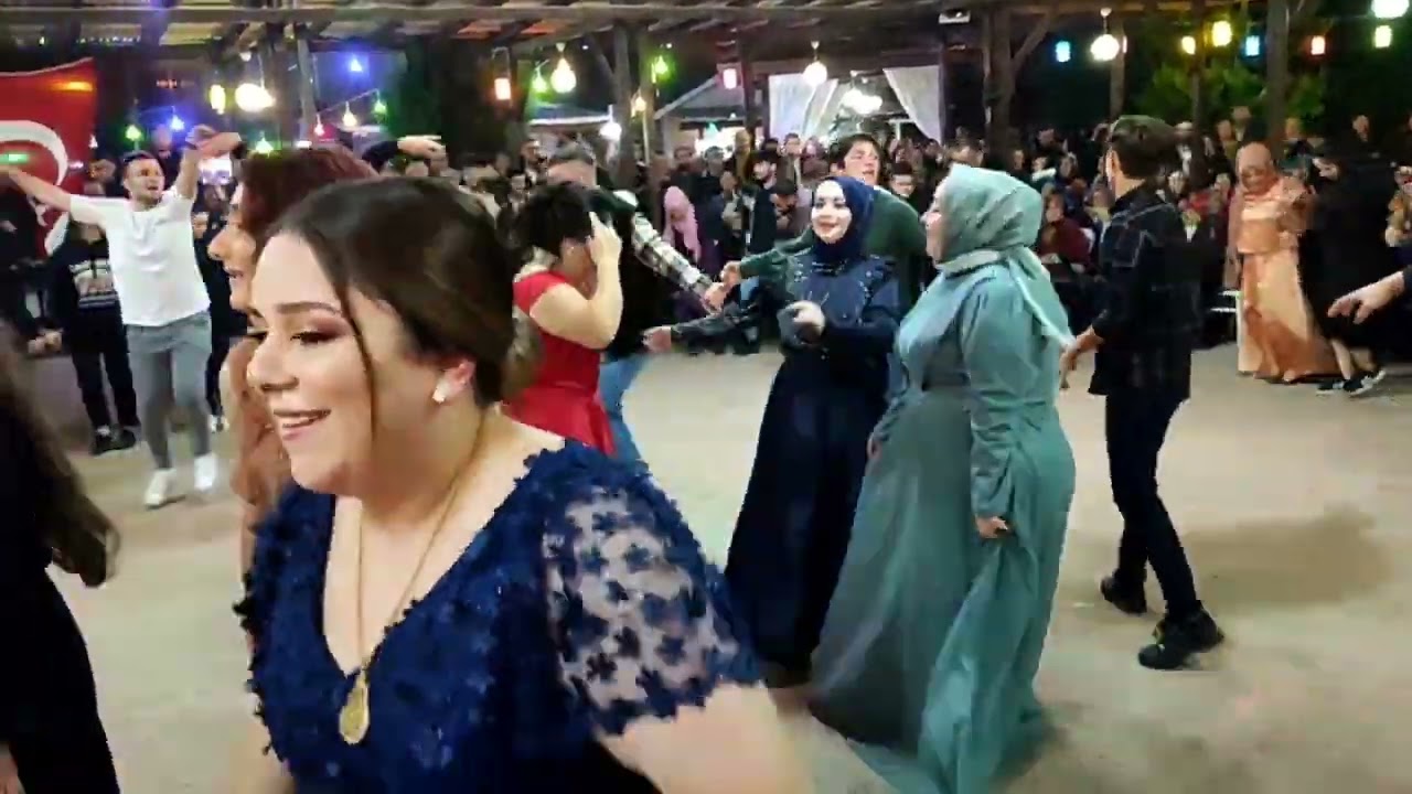 MAVİŞİN KIZI NERGİSİN DÜĞÜNÜ MUHTEŞEM HORON OYUNU