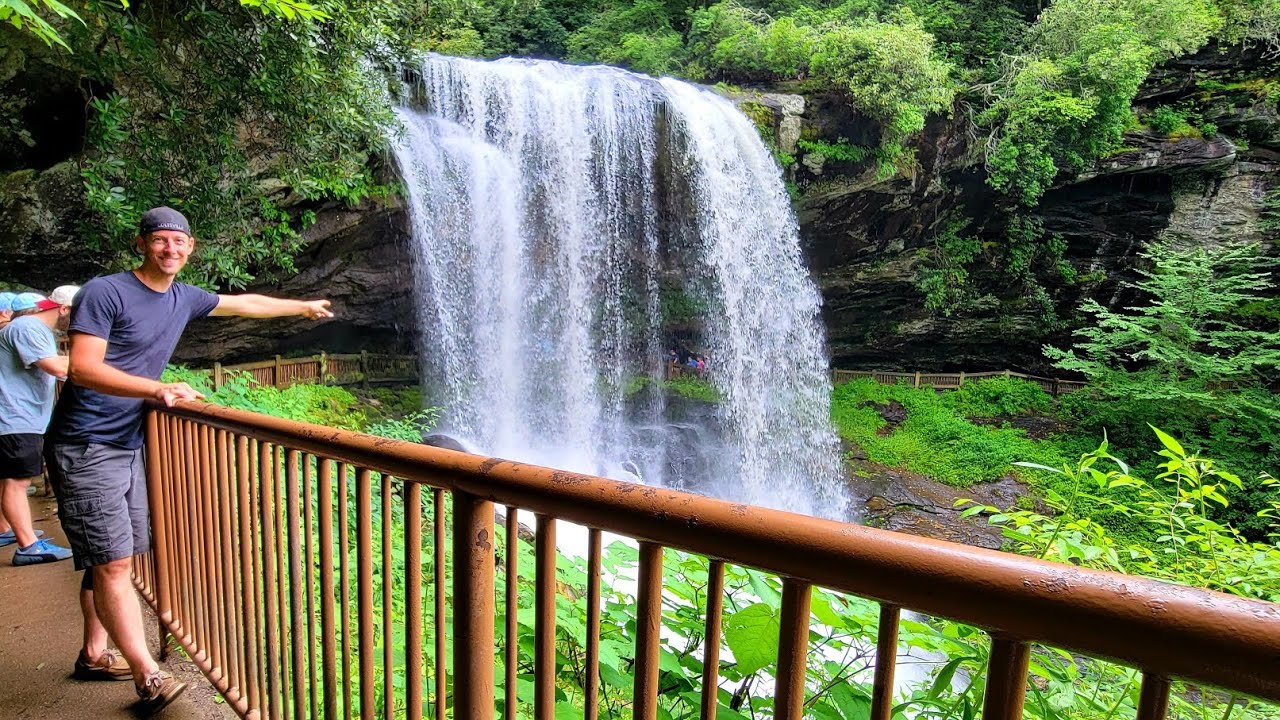 Dry Falls, NC (GIANT WATERFALL)