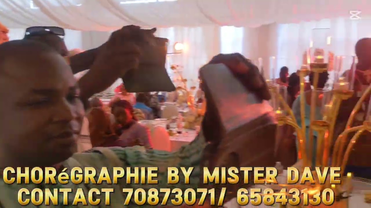 Admirez la chorégraphie de danse des filles d'honneurs du couple Gourmantché Aristide et Anne