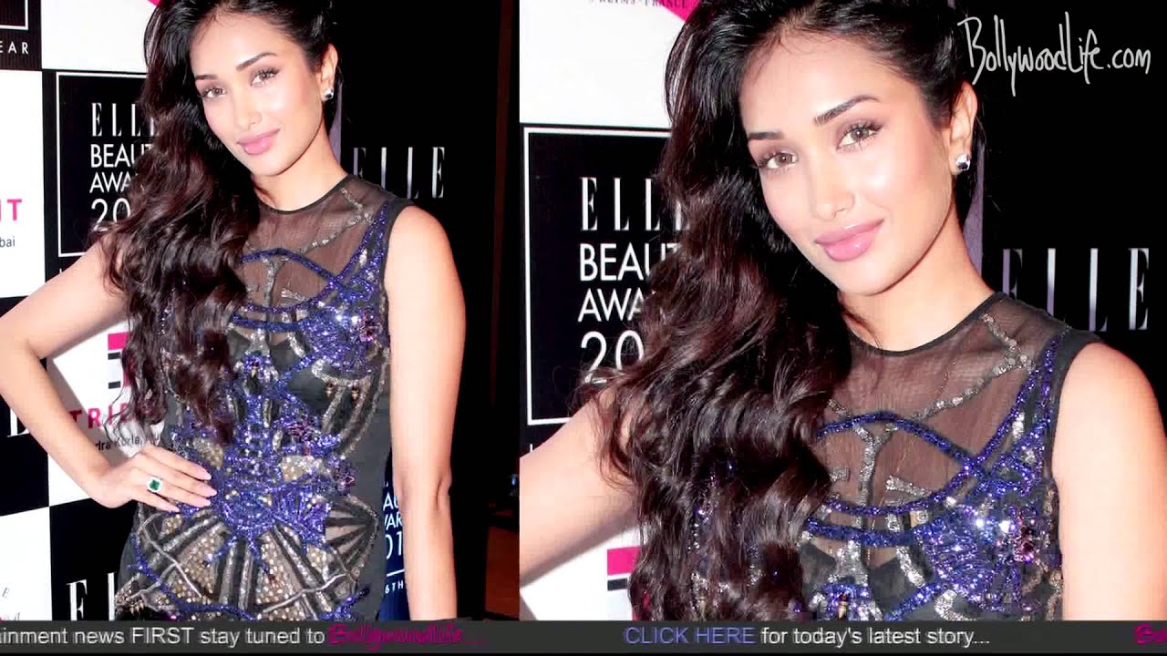 Jiah Khan commits suicide at her Juhu residence