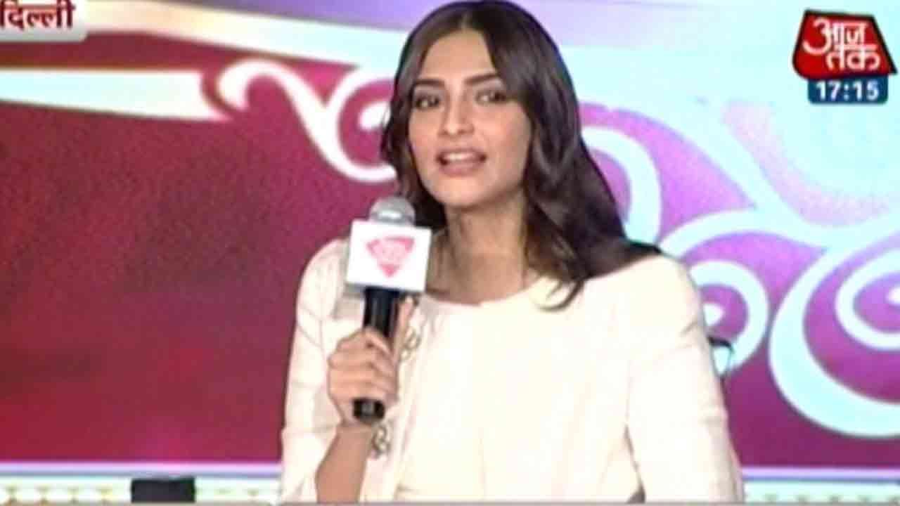 AGENDA AAJ TAK: Salman Khan Over Shah Rukh Khan For Sonam