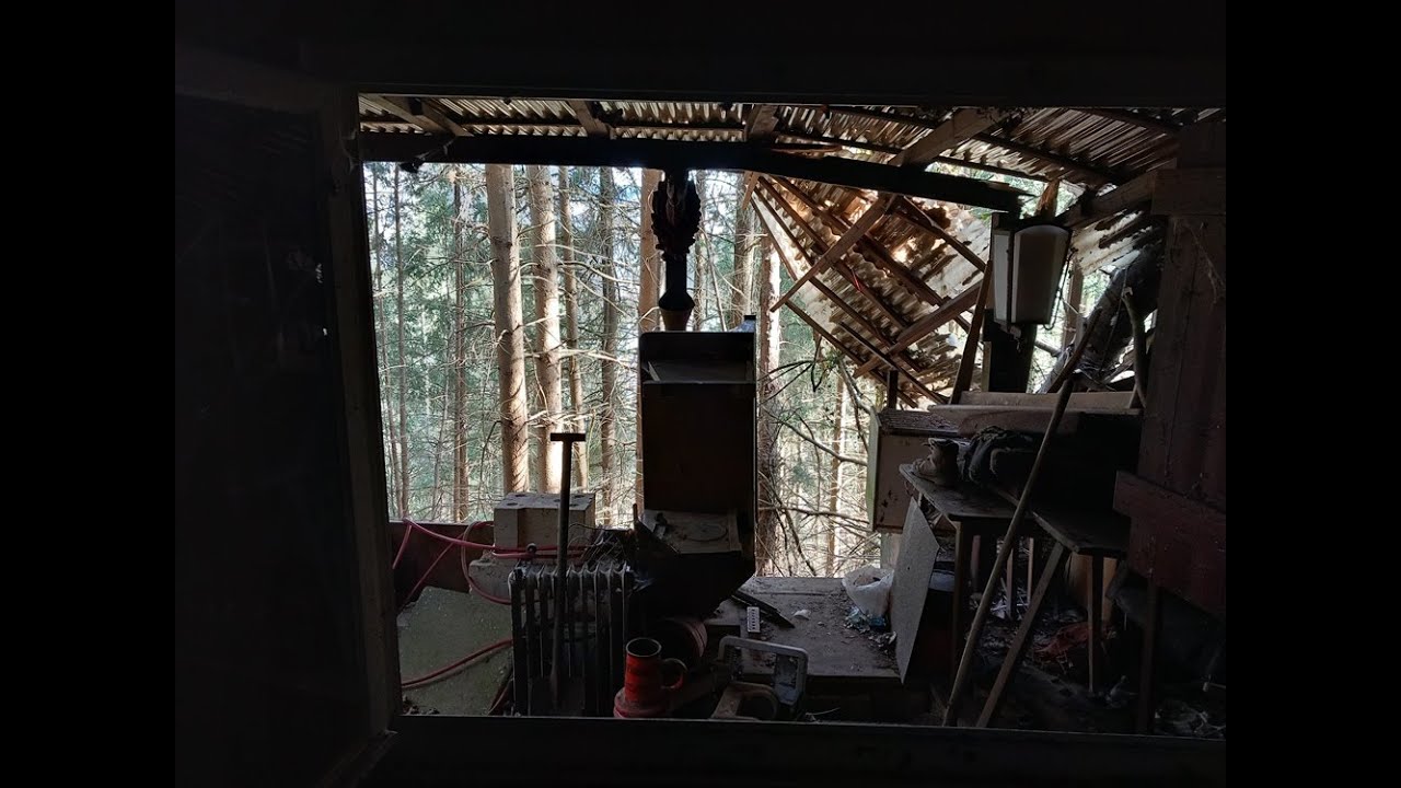 LOST PLACES | HORRORHÜTTE IM WALD 😨