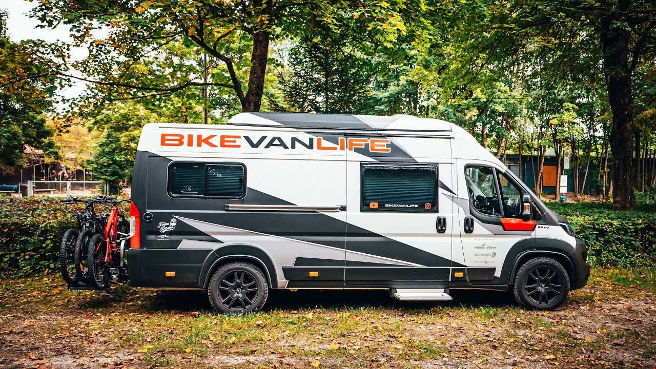 Perfekter Fahrradträger für Kastenwagen Atera Strada Evo 3 | E-Bikes | Kupplungsträger