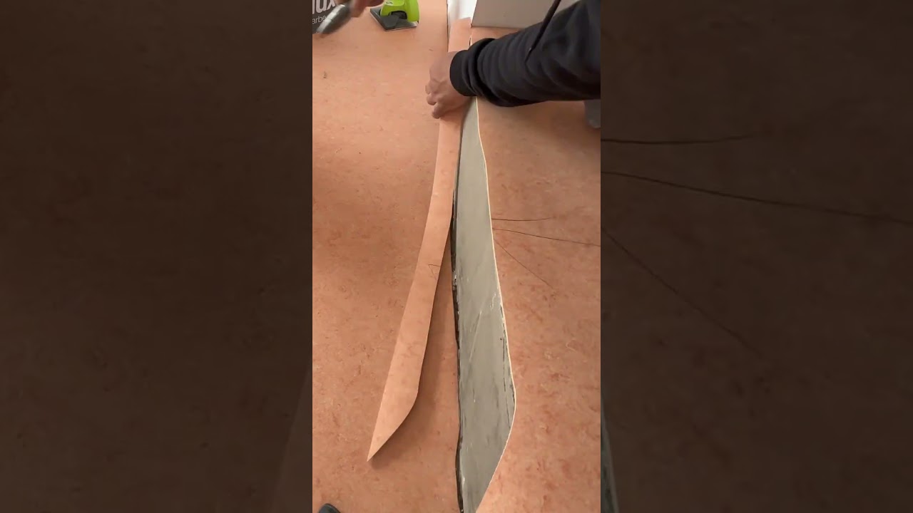Linoleum perfekt im T&uuml;rbereich verlegen &ndash; Profi-Tipp!