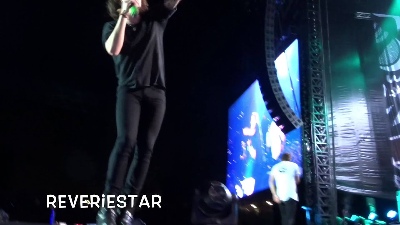 One Direction - Ready To Run (Harry Focused). OTRA Singapore, 11 March 2015