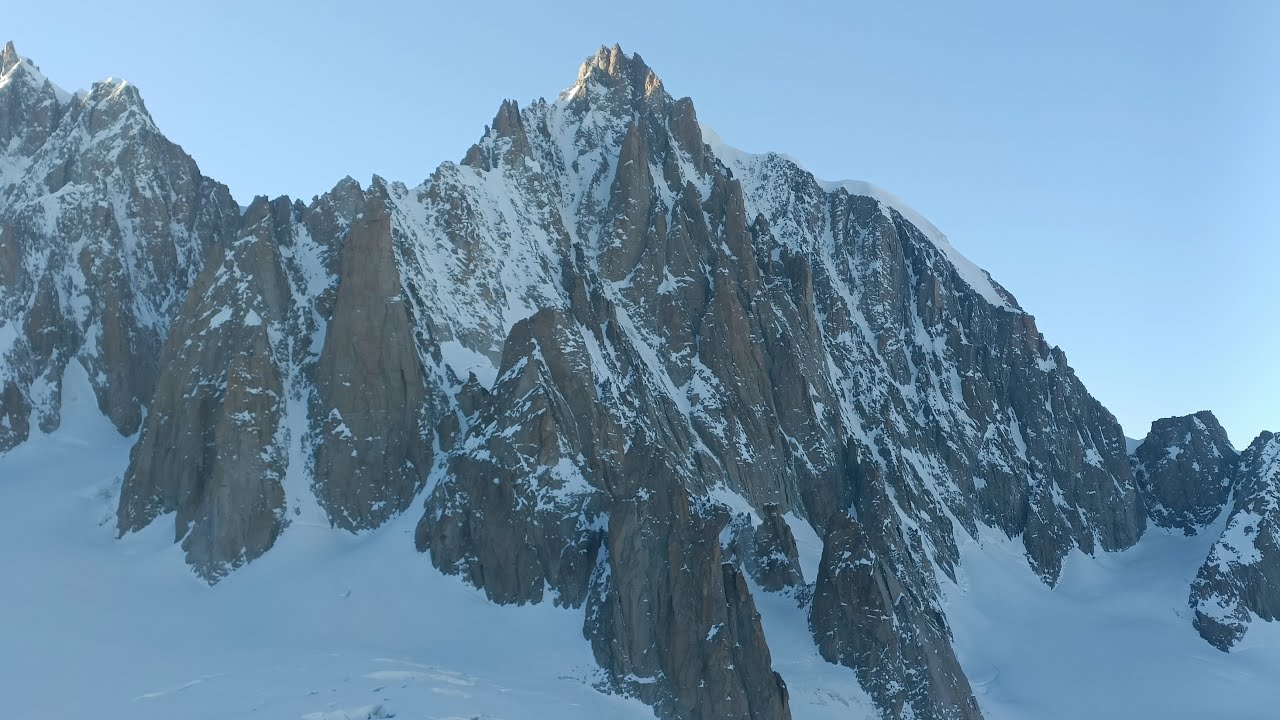 2025_12_29 Mont Blanc du Tacul, Supercouloir (ED-,5,M6) - Les Alpes - France
