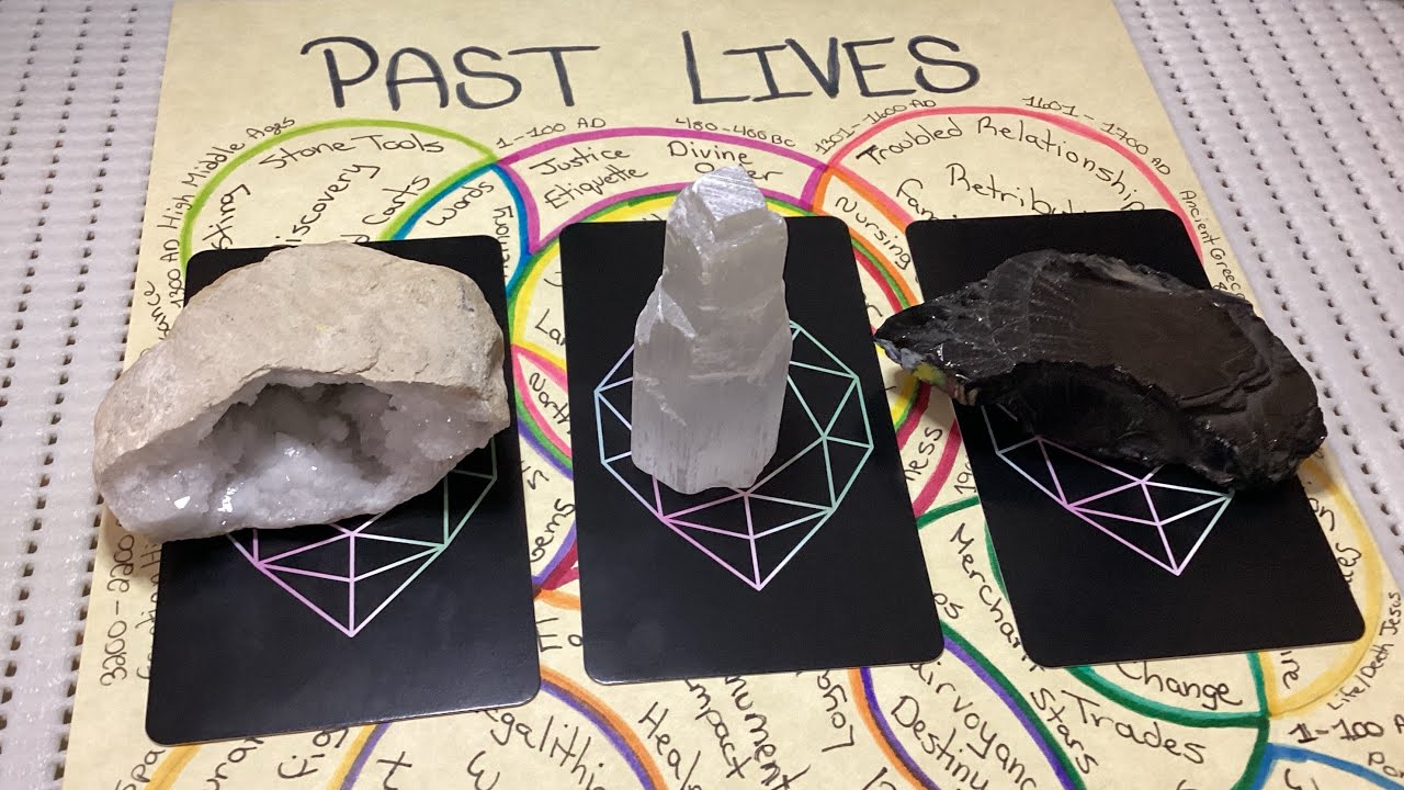 PAST LIVES READING 👣 | Pick a Card | ⏳Travel to a Time When You Were Dealing with a Similar Issue 🥸