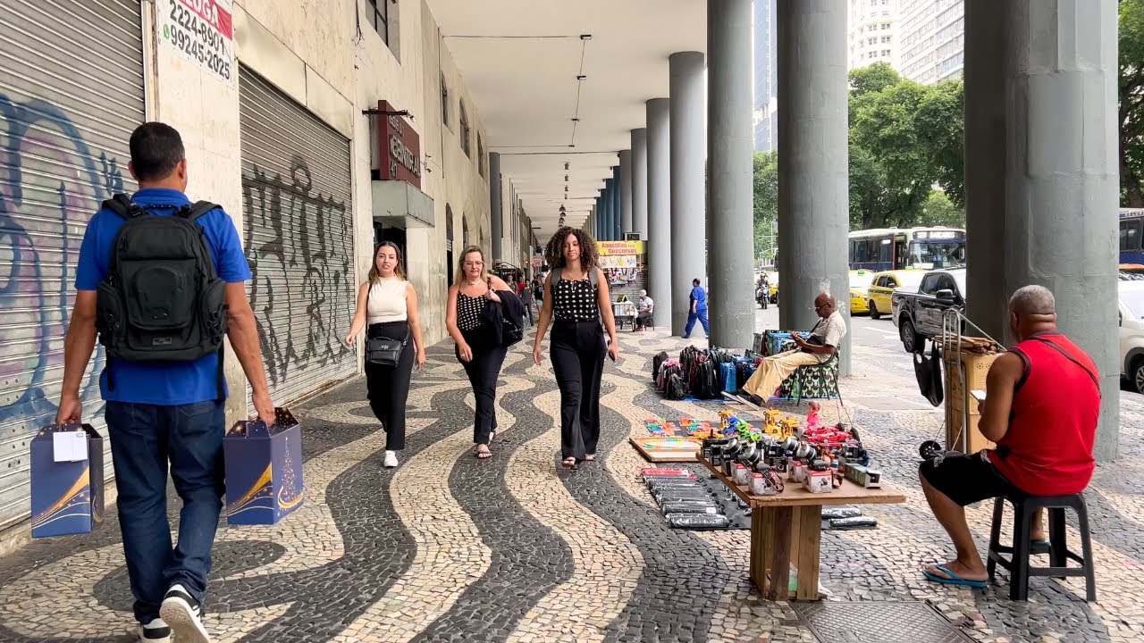 TUESDAY THROUGH THE STREETS OF DOWNTOWN RIO DE JANEIRO | BRAZIL【4K】DECEMBER 2024