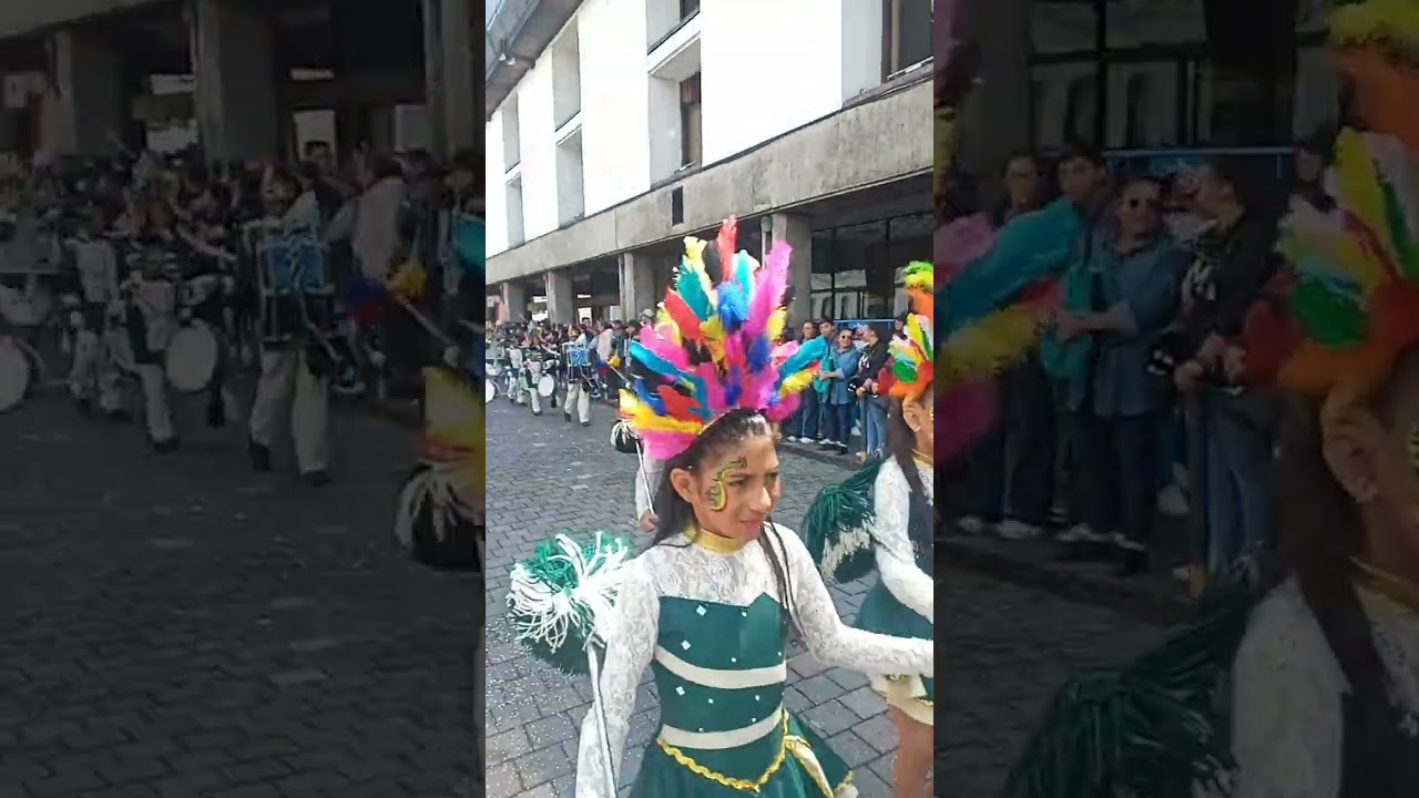 Apertura de las fiestas de Carnaval un pequeño extracto de video ..del gran desfile estudiantil...