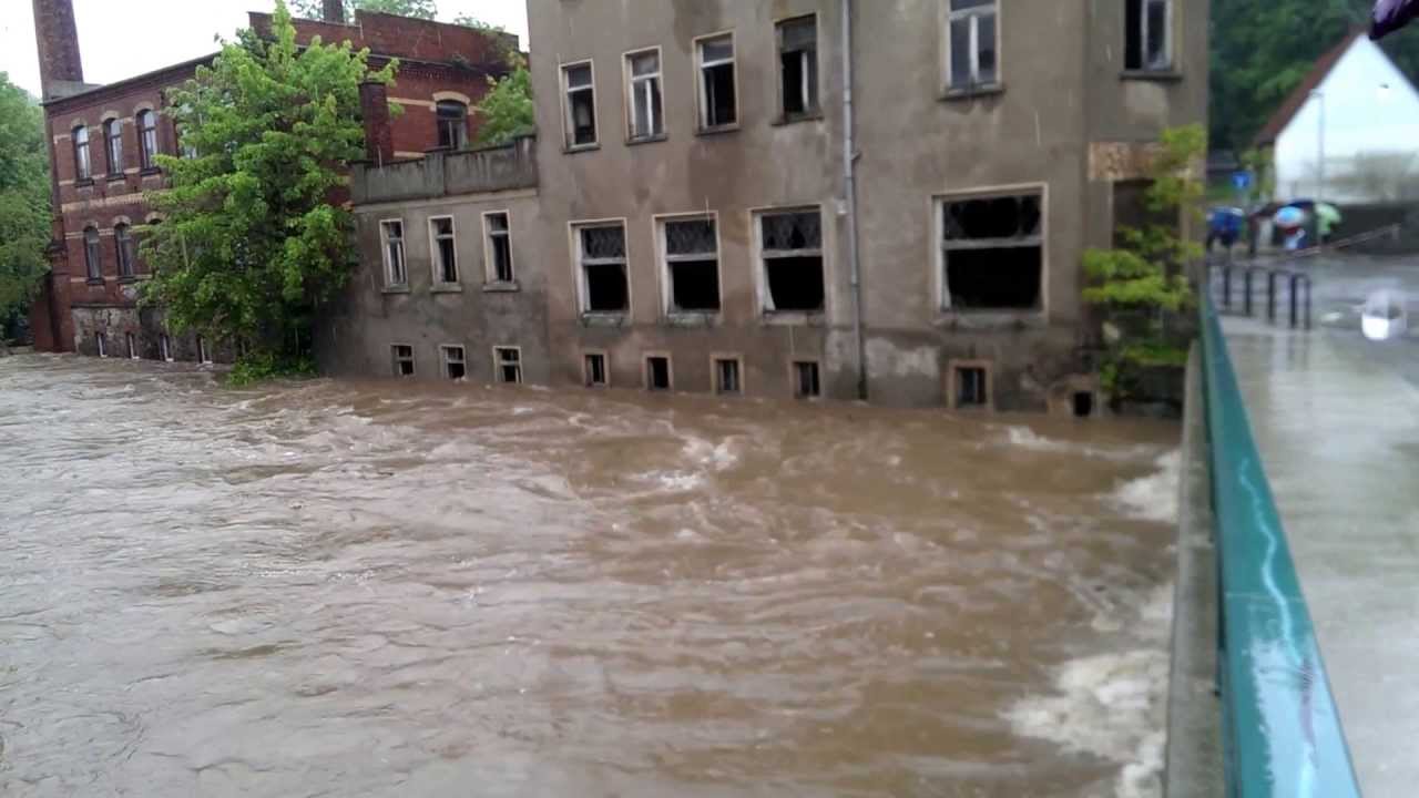 Hochwasser an der Göltzsch in Mylau