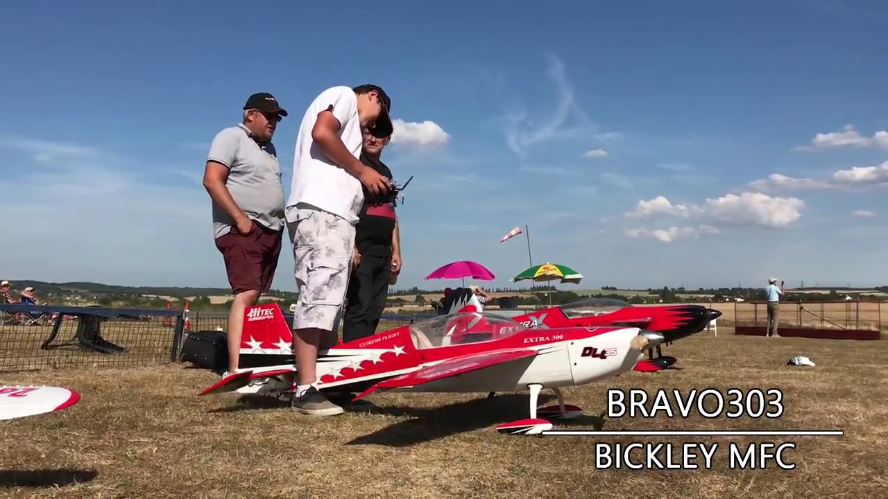 Extreme FLight EXTRA 300EXP 78