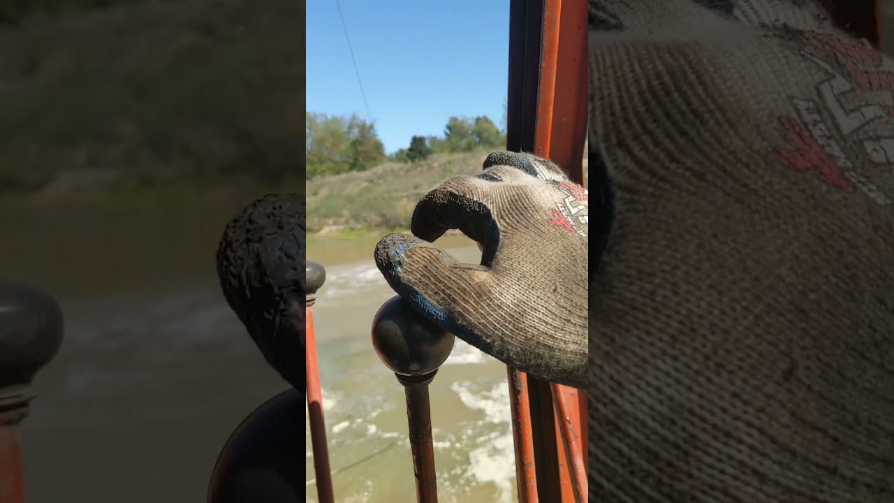 koehring 405 getting some sand piled