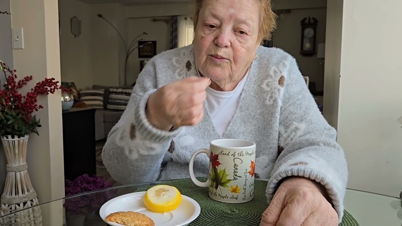Мамина деменция чудит