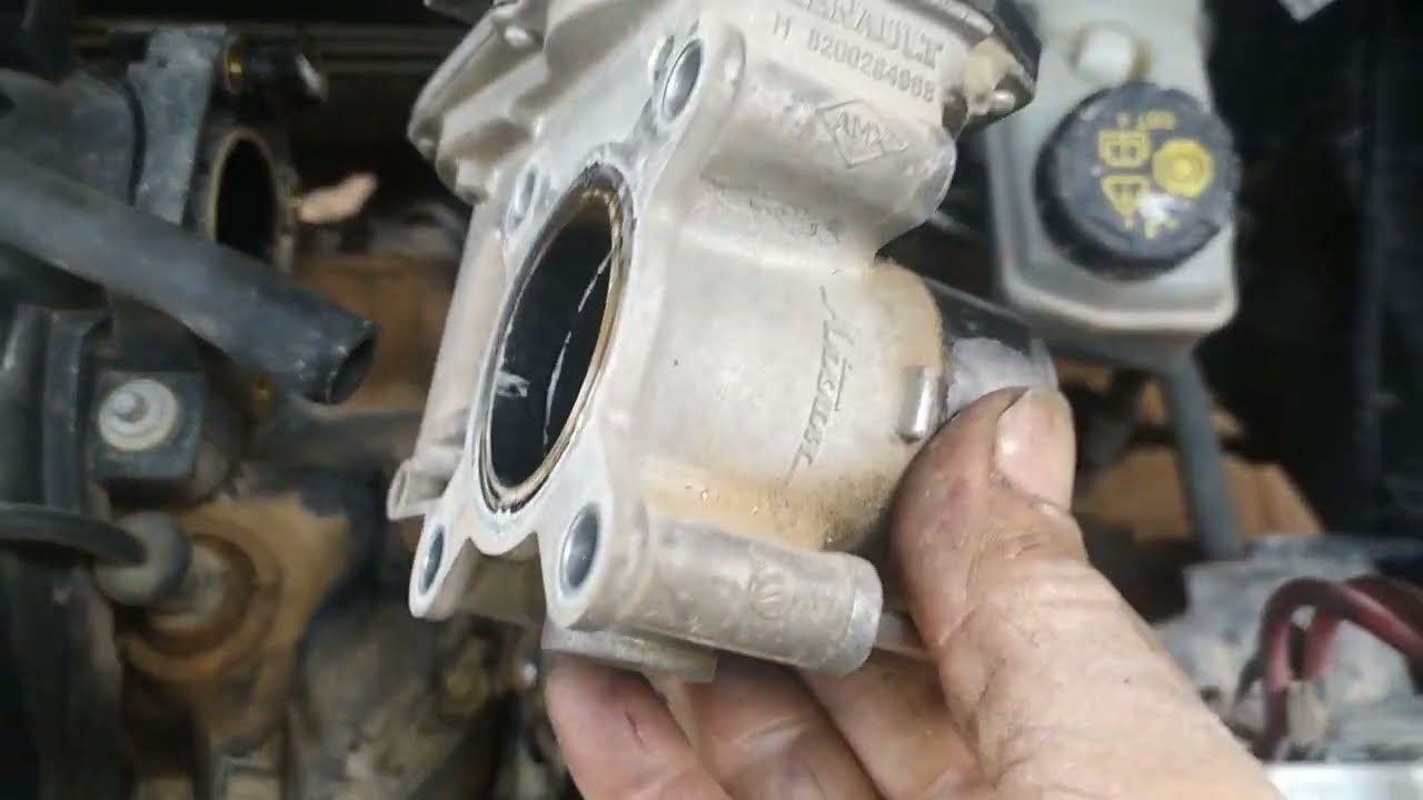 Comment Nettoyer Papillon Renault Symbol, كيفية تنضيف الفراشة رونو سنبول
