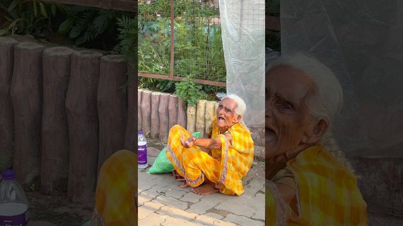 Giving Food To Homeless | Poor People Emotional Video | Poor Helping Video |Humanity Videos #shorts