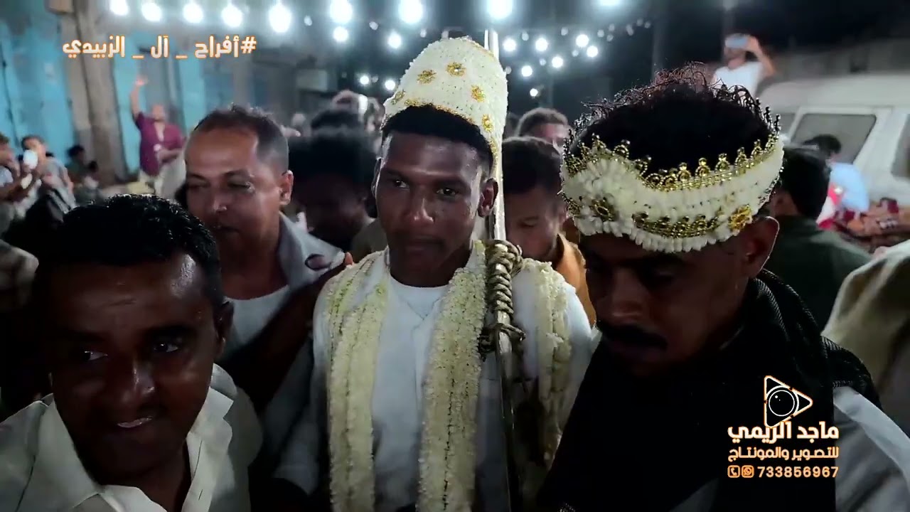 احلى تفاعل من شباب غليل مع العريس/ملهم - أفراح آل الزبيدي - الفنان/محمدالبيور و الفنان/ فؤاد ذهبان