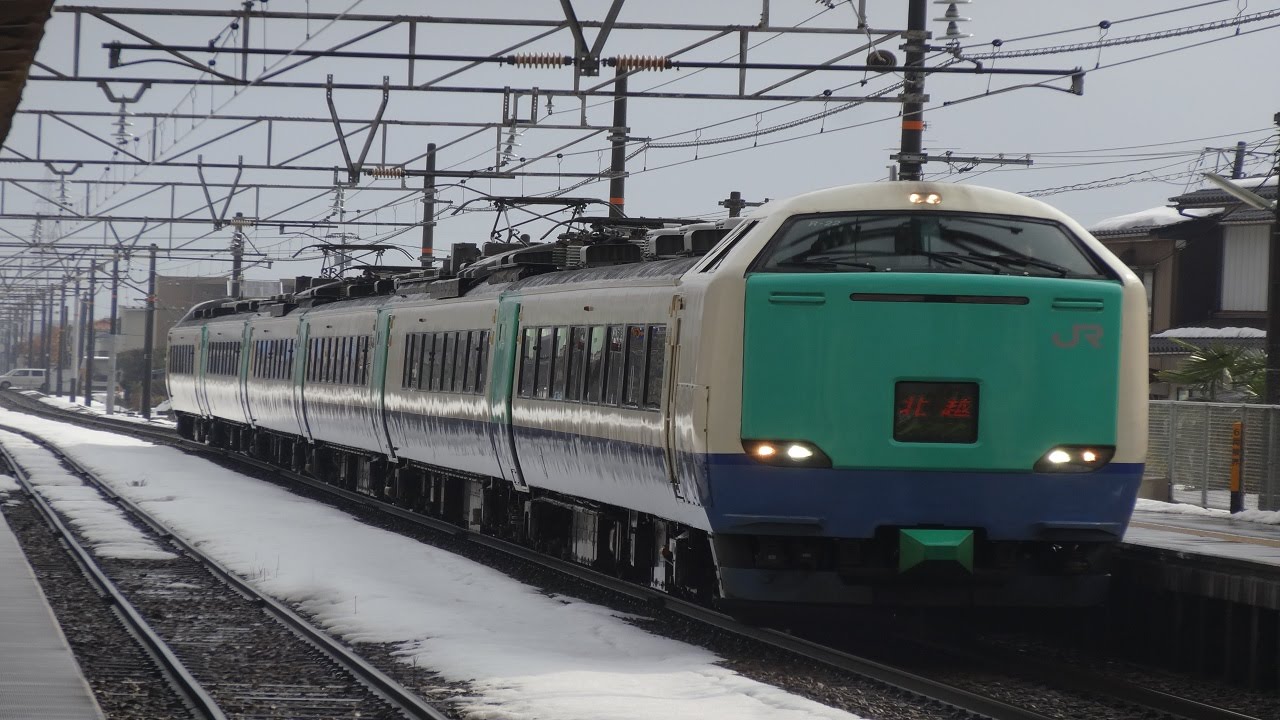 【通過シーン集#1】北陸本線 越中大門駅 (速度付き)