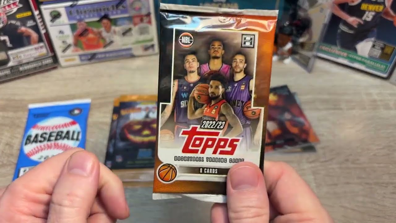 2025 Topps Flagship Hobby Plus Haunted Hoops Surprise