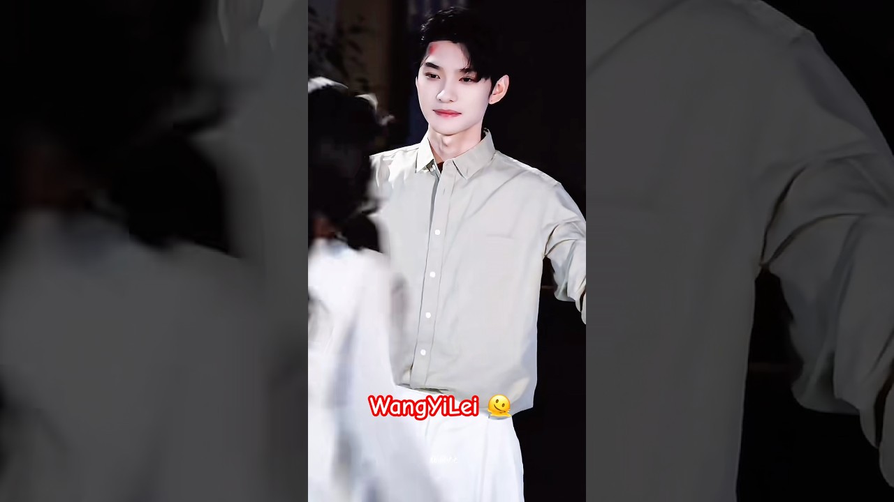 《越过灰烬拥抱你》直播定妆切片#朱小雪#王译磊 #越过灰烬拥抱你 #俊男靓女 #绝配#王译磊#朱朱朱