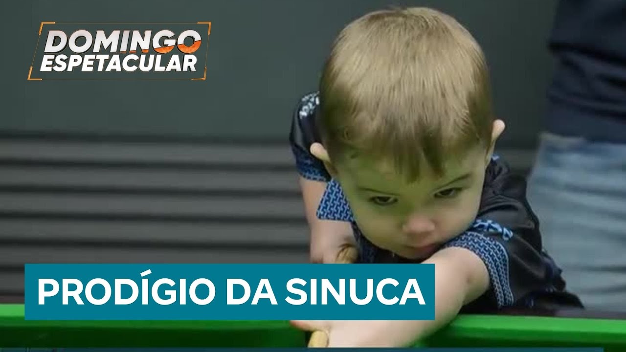 Menino de apenas dois anos encanta ao mostrar talento impressionante na sinuca