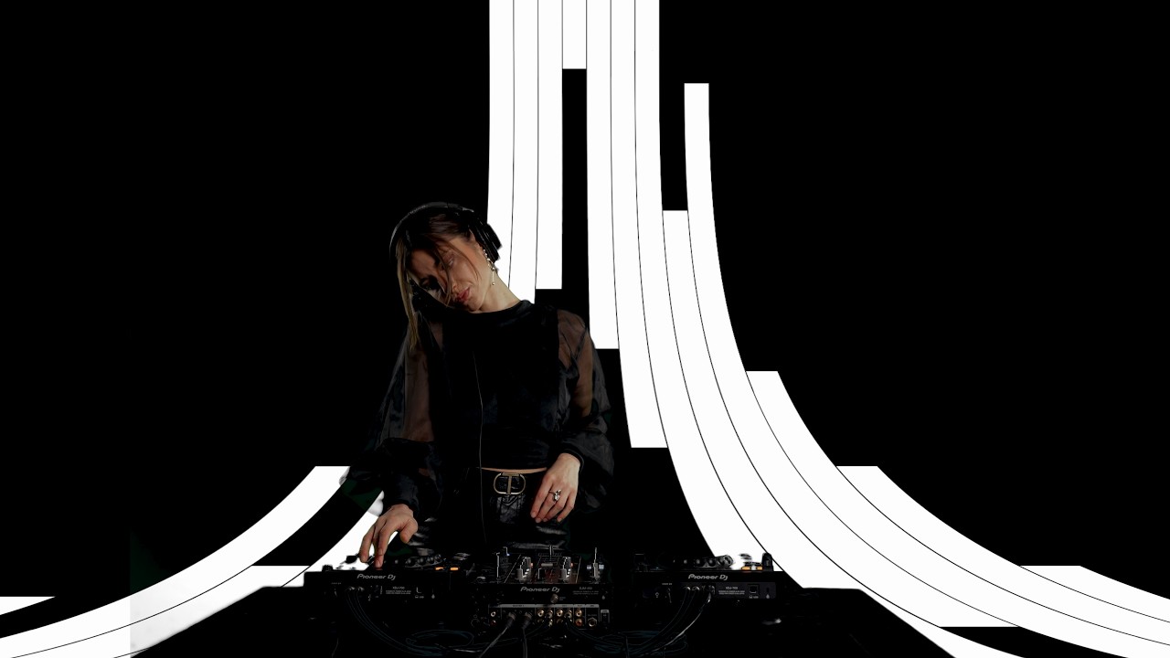 DJVJ set | Electronic music studio DJ set with visual art &ndash; Nina Lebed