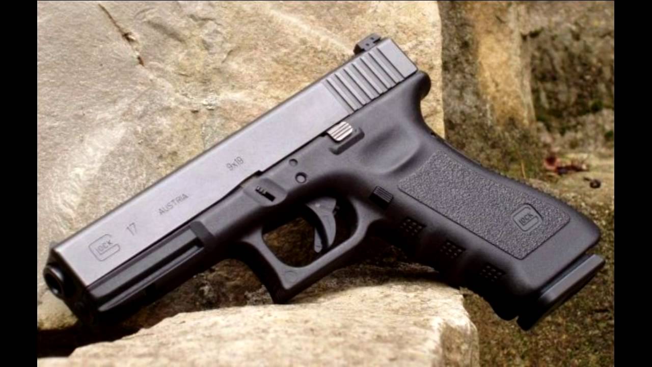 Глок 17 (пистолет из пластика) / Glock 17 (the gun out of plastic)