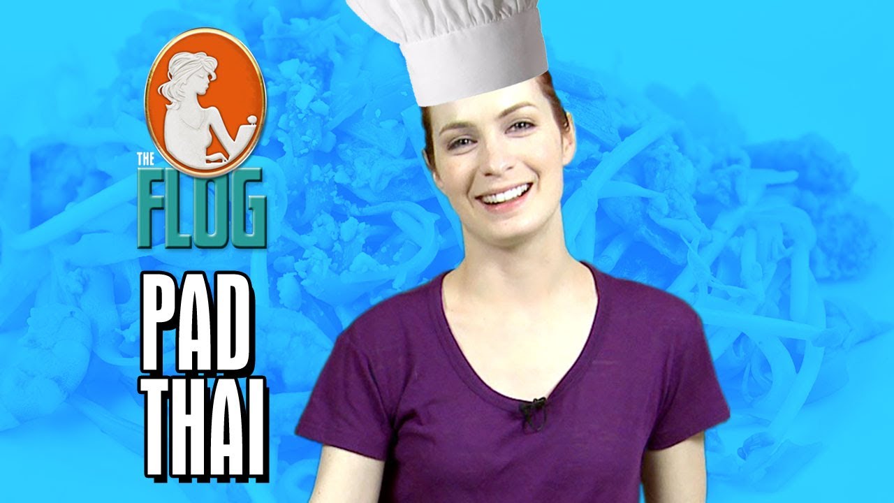 Felicia Day & Robin Thorsen Get Saucy With Pad Thai!