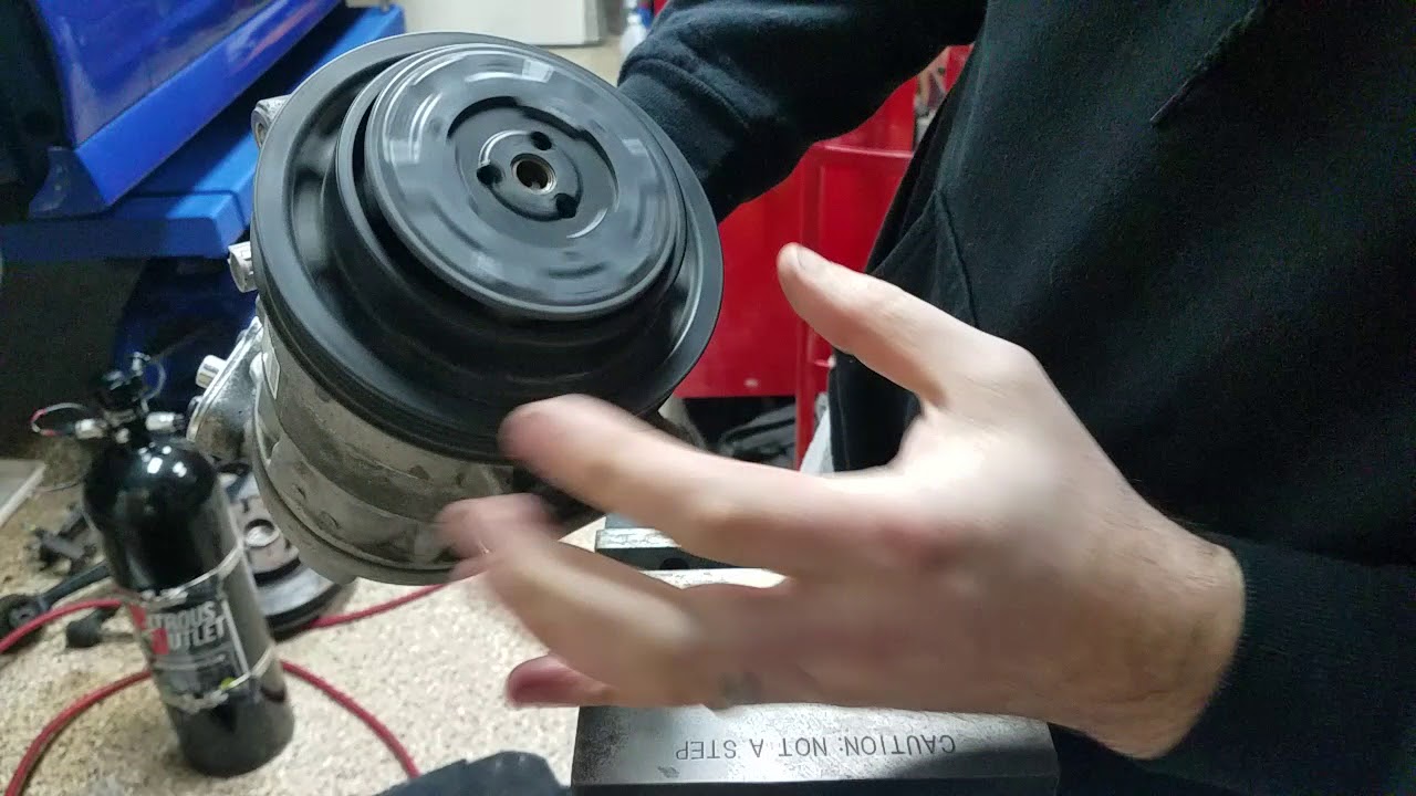 How to Remove the AC Compressor Pulley Pontiac G8 Holden VE