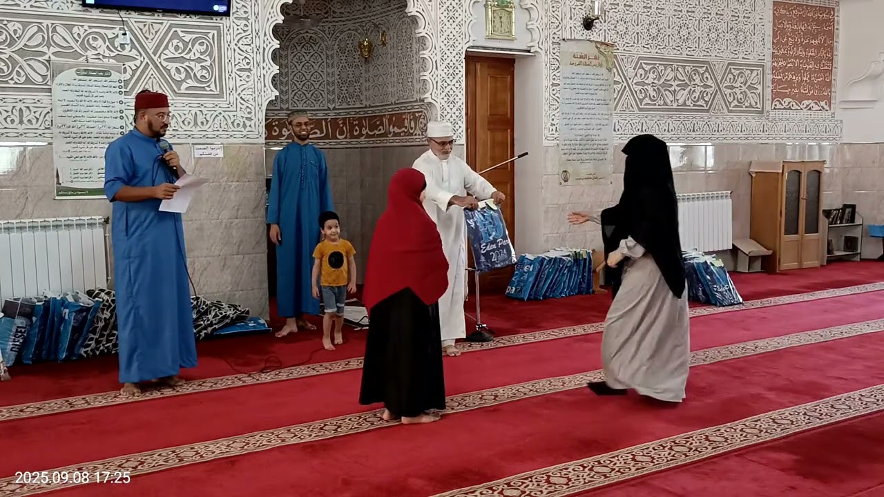 نشاطات المدرسة القرانية بمسجد أبي ذر الغفاري بحي يغمراسن بن زيان اوجليدة ولاية تلمسان 🇩🇿