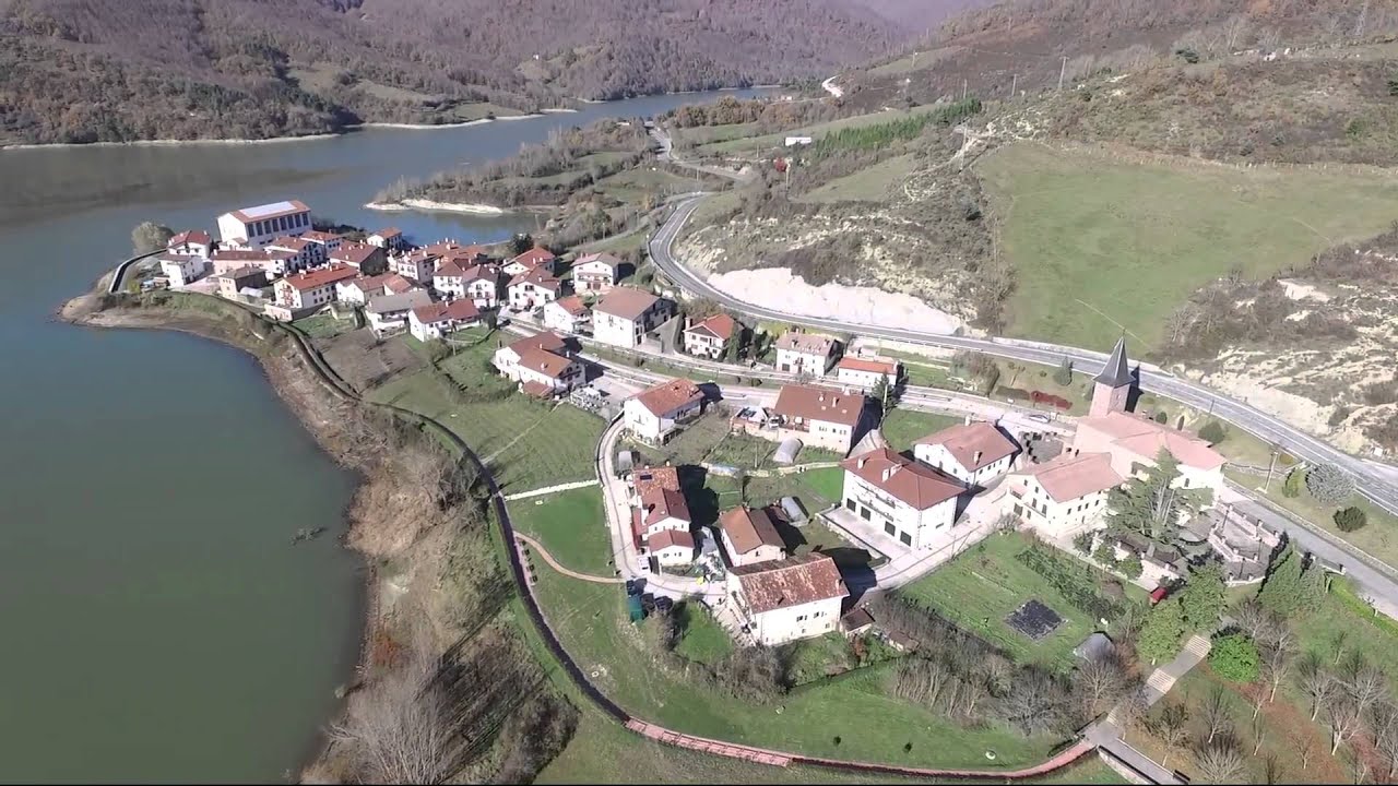 Sobrevolando Eugui (Eugi)
