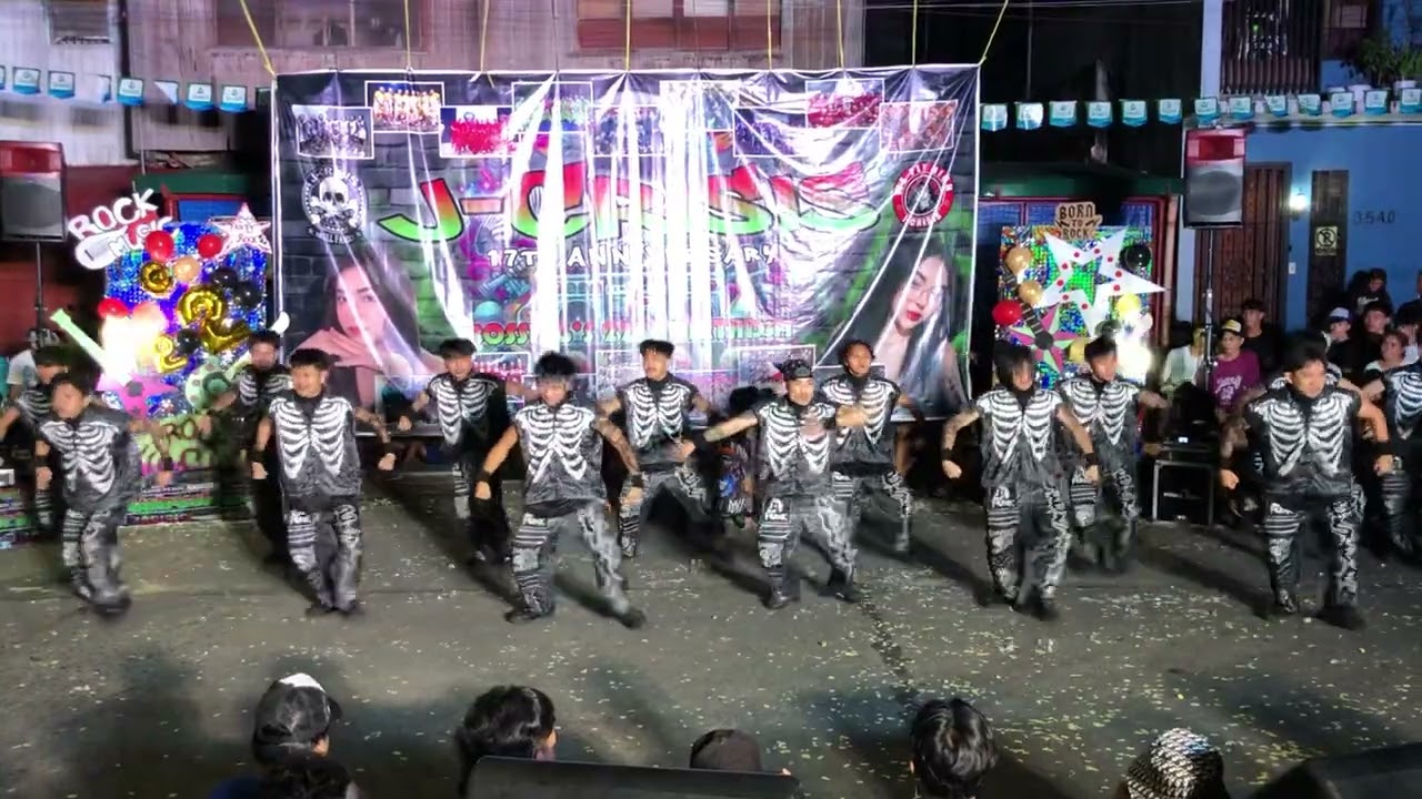 ПРИМЕЧАНИЕ FIRE ROCKNATION (Чемпион) - JCRISIS 17 лет. MF Jhocson Cor G Туазон Манила. 14 декабря...