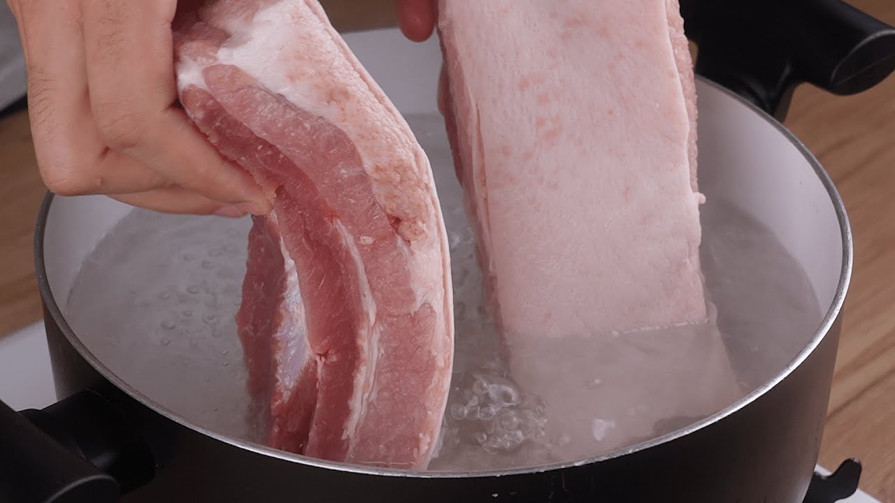 Aprendi este truque num restaurante famoso, agora s&oacute; fa&ccedil;o barriga de porco assim