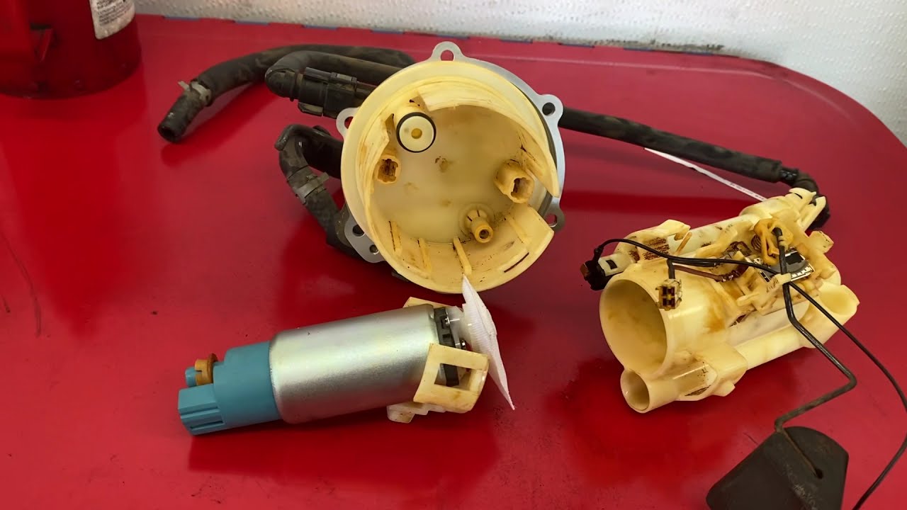 Fuel pump for Yamaha fjr 1300 and how to remove rust from gas tank