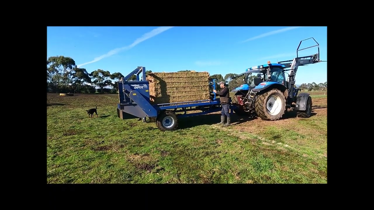Large square bale feeder Trac Mac's Raptor