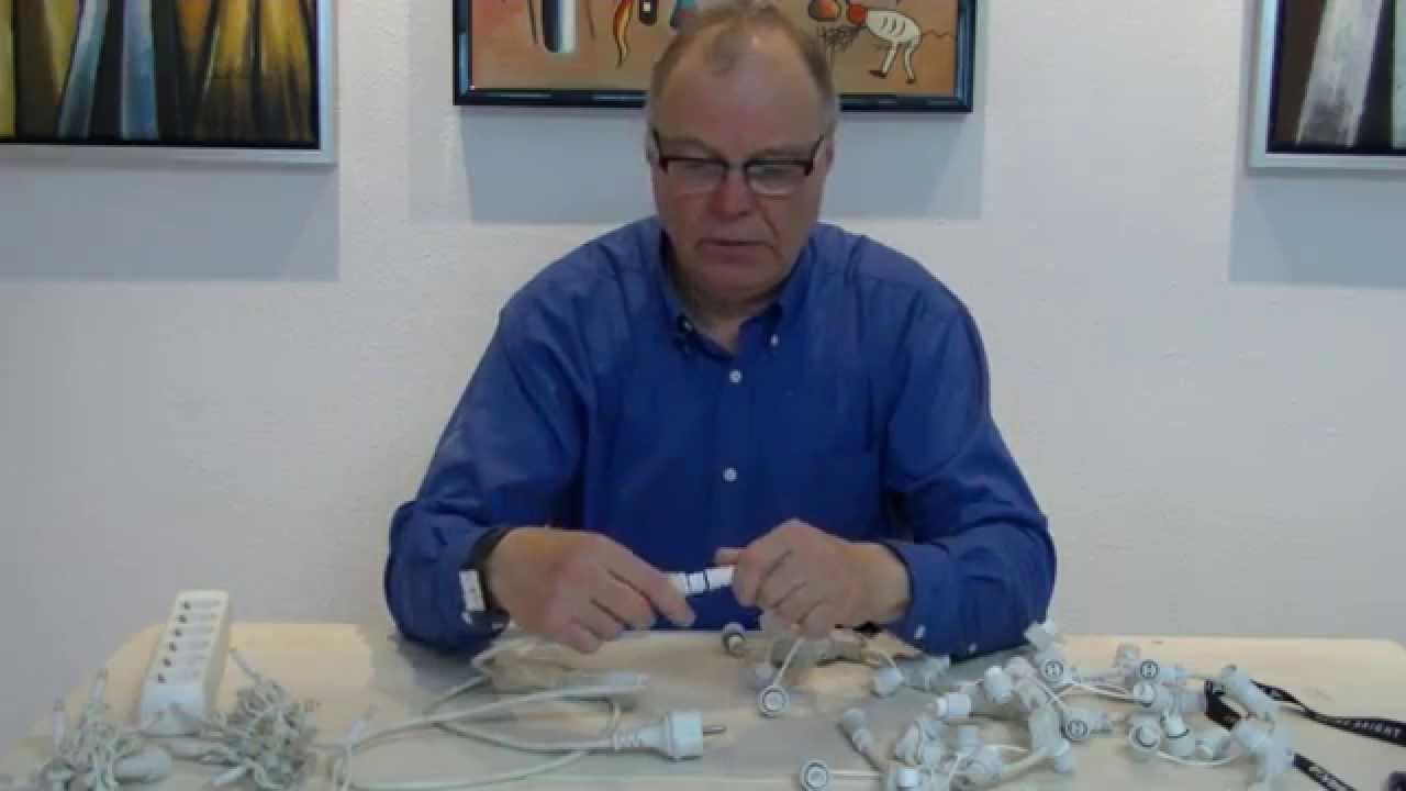 Koppelbare kerstverlichting met een witte Snoer