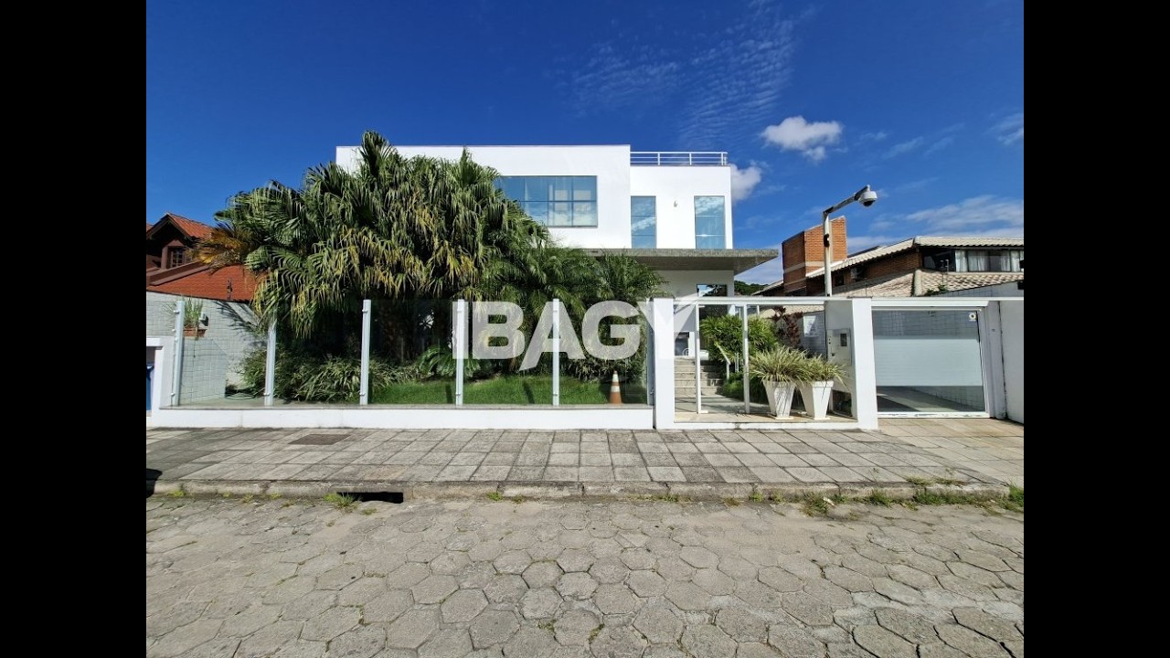 Casa comercial de 482m² no bairro: Córrego Grande