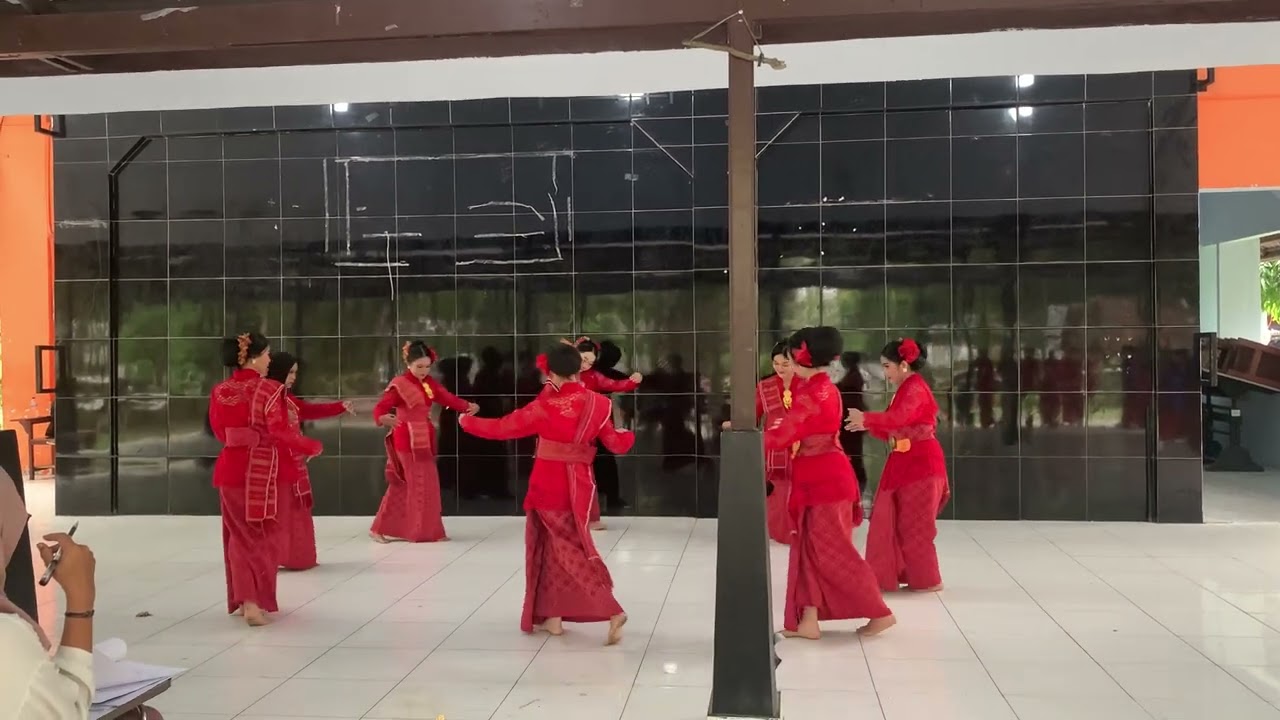 Tari Kreasi Karo Diding Musuh Suka
