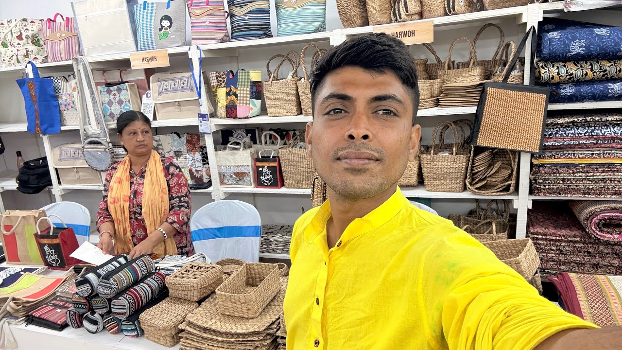 সৃষ্টিশ্রী মেলায় কচুরিপানার সব জিনিস দেখে আমার মতো তোমরাও অবাক হবে 