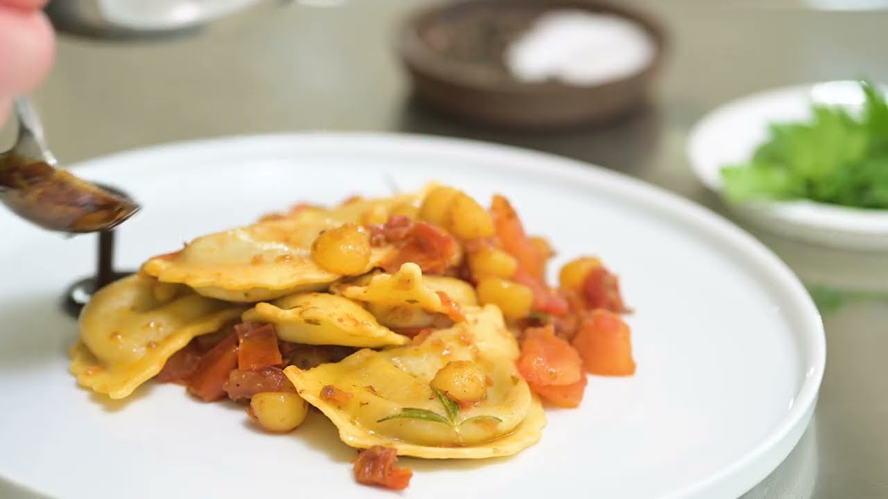 Pastinella Rezeptvideo Agnolotti Black Angus by Gabriel Heintjes