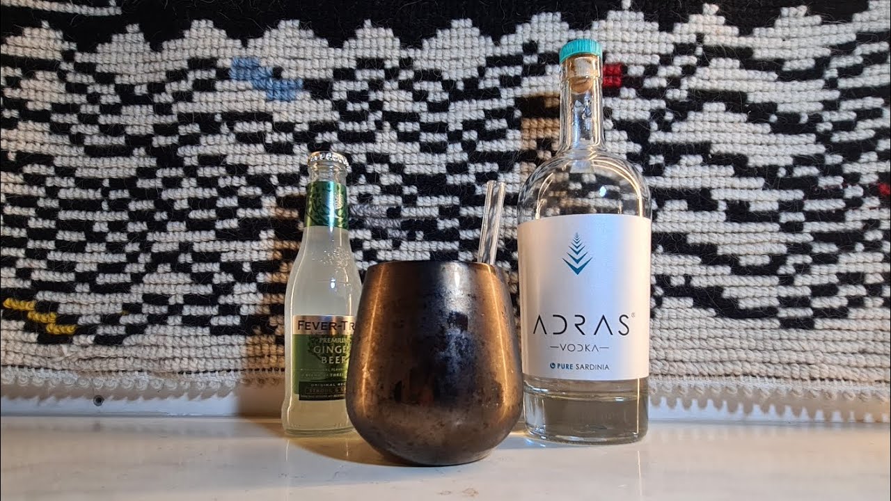 Frades Milano, ecco com'&egrave; il restaurant cocktail bar dove mangi e bevi la Sardegna