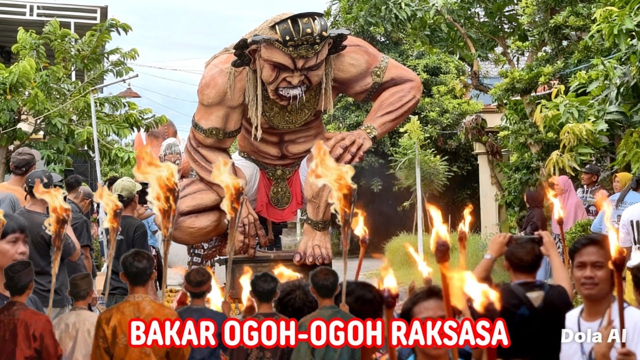 BAKAR OGOH - OGOH RAKSASA di Desa Balun, Turi Lamongan | Pawai Ogoh Ogoh Nyepi 2026