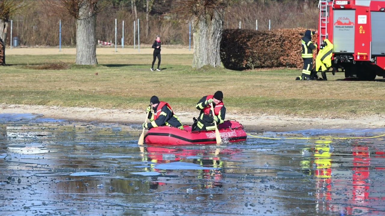 Training Eisrettung Feuerwehr Waren, 22. Februar 2025