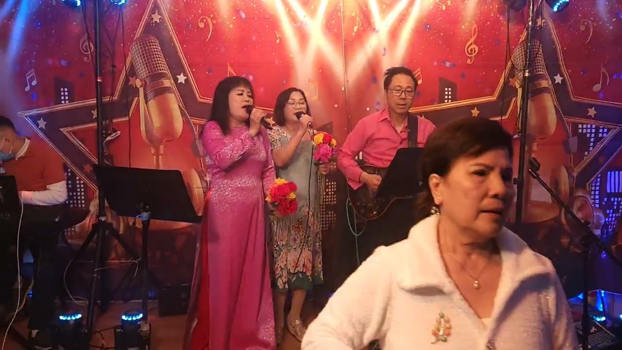 01/25/26  BEAUTIFUL  SUNDAY Trình bày song ca Ngọt ngào Truyền cảm Người đẹp HẠ NẮNG  và  Tina Thảo.
