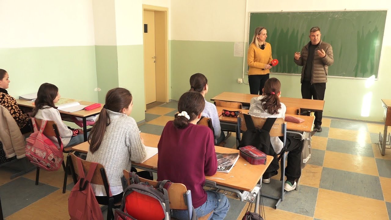Shkollat rrezikojnë të mbeten pa mësimdhënës të matematikës