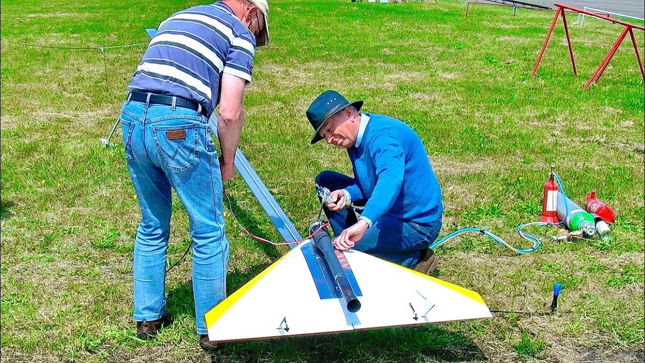 STUNNING !!! LOUD AND FAST !!! SPEED RC JET 