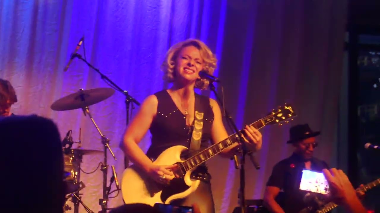 Samantha Fish 2025-07-02 Musikfest Cafe