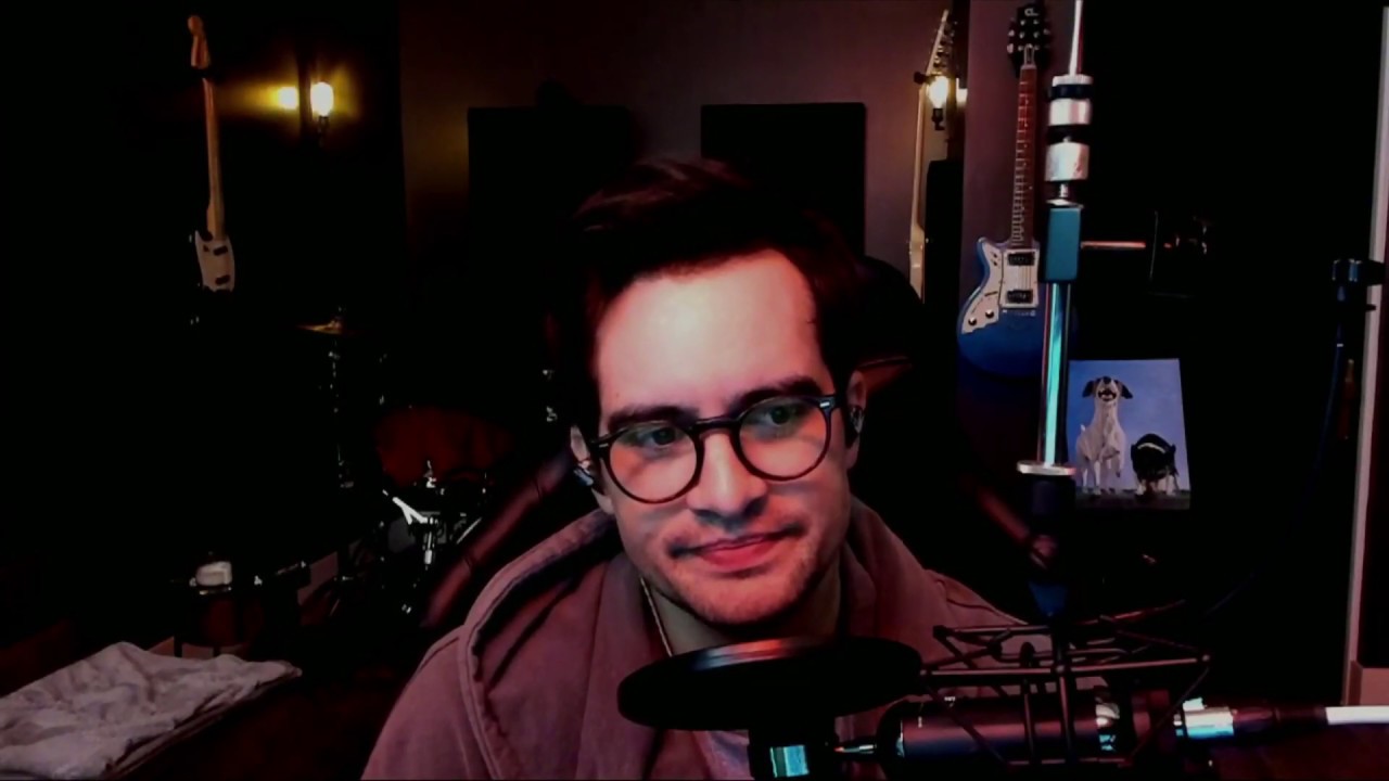 Brendon Talks Meeting a Fan and Her Mom Embarrassing Her