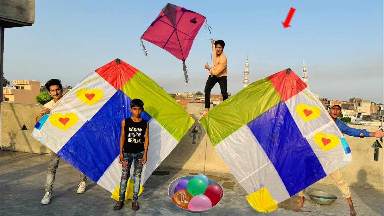 7 Feet Pakistani Big Gudda Flying & School 🏫 Go Abubakar
